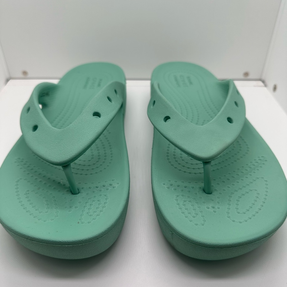 Crocs Classic Platform Flip Flop Sandals Jade Stone Size W10 - Picture 2 of 9
